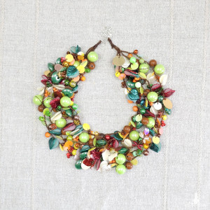 6883 Naszyjnik "Jesienne Leśne Koraliki" – Barwy Lasu na Twojej Szyi!