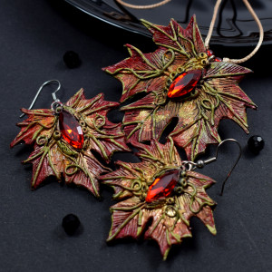 Liść klonu - komplet biżuterii w odcieniach czerwieni, bordo i złota