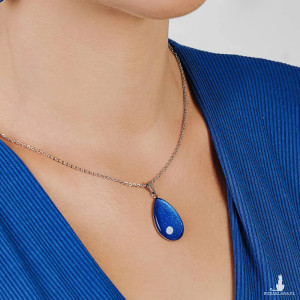 Wisiorek kropla o szafirowym wykończeniu Aykal e47/25