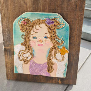 Anioł ceramiczny na desce