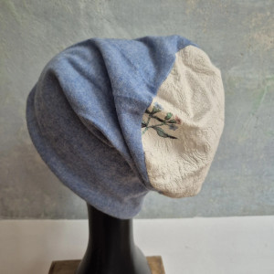 Czapka niebieska pastelowa