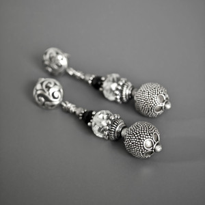 Kolczyki Scarlett, kryształ górski, onyks, srebro 925, kolekcja Przeminęło z Wiatrem