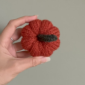 WEŁNIANA DYNIA OZDOBNA HANDMADE, rozmiar S, ciemnopomarańczowa - 1 SZT.