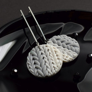 Wełniane sploty - kolczyki w odcieniach szarości i bieli