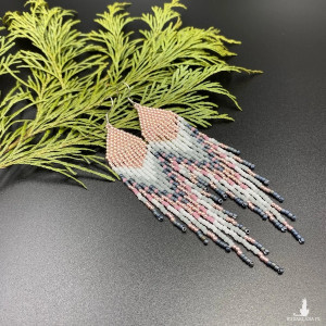 DŁUGIE KOLCZYKI KORALIKOWE ETNO - różowe szare białe #1011