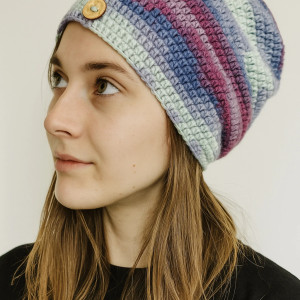 Kolorowa czapka całoroczna przejściowa cienka all season uniwersalna M/L