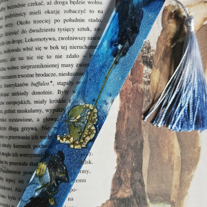 Zakładka z żywicy epoksydowej z szafirkiem kwiatami  D20