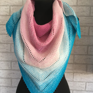 Piękna cieniowana chusta mech