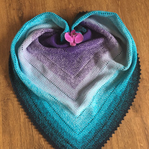 Piękna cieniowana chusta mech