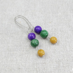 6891 Kolorowy akcent – kolczyki z kamieni naturalnych. Jadeit i marmur.