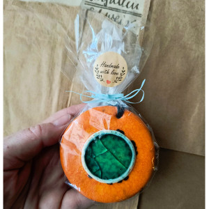 Wisior z tłuczonym szkłem