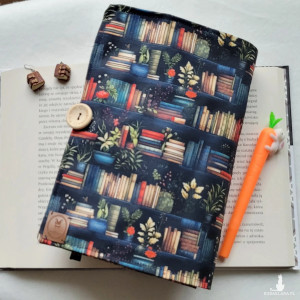 Wodoodporne etui na książkę: książki i kwiaty