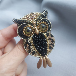 Urocza broszka SOWA