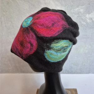 Czapka wełniana  box waliz