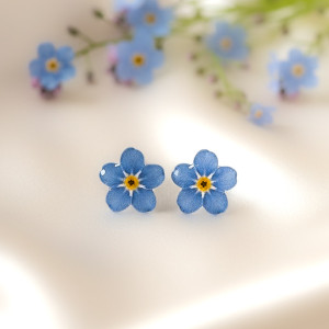 Kolczyki wkrętki z prawdziwymi niezapominajkami