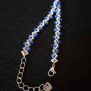 Delikatna Bransoletka „Sapphire Clarity” z Koralików i Kryształków
