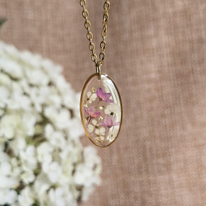 Złota zawieszka złoty wisiorek naszyjnik żywica z żywicy kwiaty z kwiatami jajowata retro naturalna delikatna dziewczęca kobieca kolorowa różowa