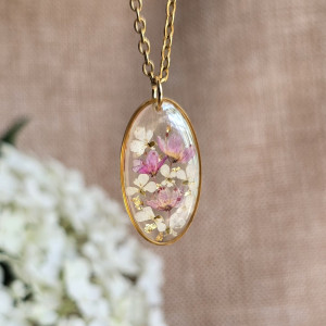 Złota zawieszka złoty wisiorek naszyjnik żywica z żywicy kwiaty z kwiatami jajowata retro naturalna delikatna dziewczęca kobieca kolorowa różowa