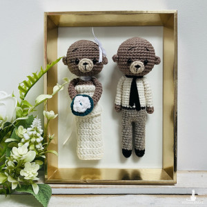 Młoda para misie w złotej ramce ręcznie robione prezent ślubny obraz