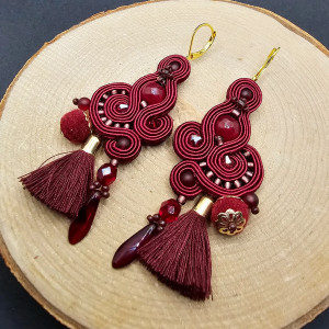 Bordowe kolczyki sutasz z chwostami