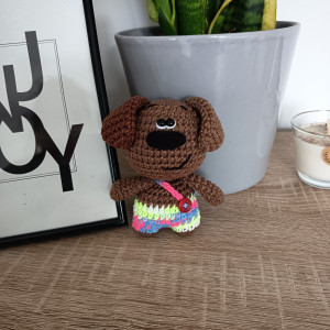 Brelok szydełkowy brązowy piesek z czarnym noskiem