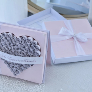 Kartka ślubna w pudrowym różu – personalizowana, kartka z kieszonką na pieniądze