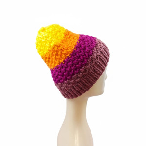 6910 Ręcznie Dziergana Czapka Zimowa w Ciepłych kolorach