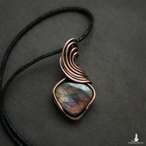 Wisiorek miedziany drobny naszyjnik labradoryt wire wrapping