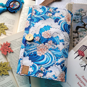Wodoodporne etui na książkę: fala