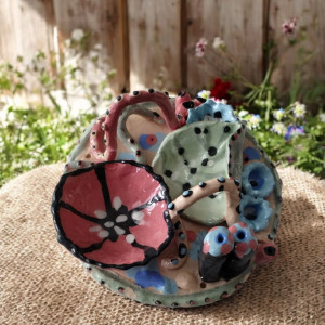 Ceramiczna podstawka na biżuterię/drobiazgi „Kwiatowa fantazja”