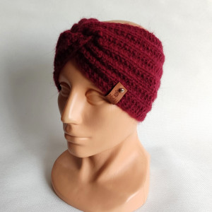 Opaska ręcznie robiona na drutach, bordowa.