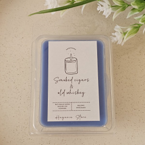 Sojowy wosk do kominka o zapachu Smoked Cigars & Old Whiskey