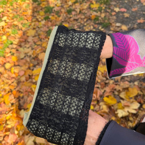 opaska koronkowa czarna z oliwką