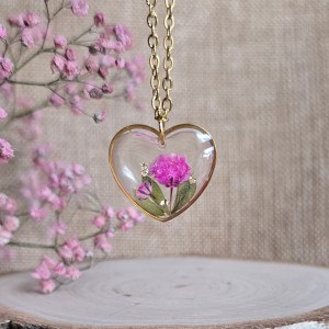 Złota zawieszka złoty wisiorek kwiat naszyjnik żywica z żywicy kwiaty z kwiatami serce serduszko gipsówka różowa