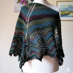 RĘCZNIE NA DRUTACH - Sadzawka - lekka, miła chusta z wełną