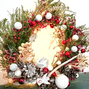 Klimatyczny wianek bożonarodzeniowy z podświetleniem LED