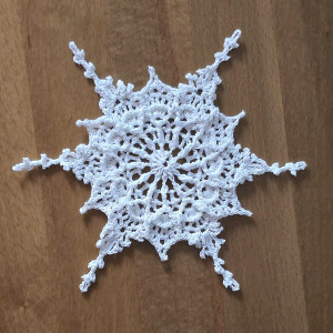 Śnieżynka - misterna ozdoba bożonarodzeniowa, szydełko