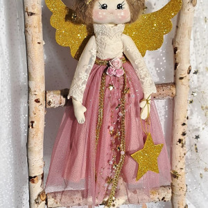 anioł stróż różowo-złoty