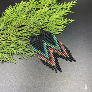 Długie wiszące kolczyki z frędzlami z koralików #1036