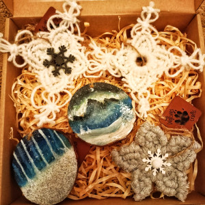 Zestaw świątecznych zawieszek handmade – unikalne dekoracje na choinkę