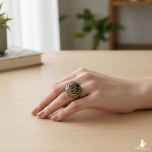 174. Masywny Mosiężny Pierścionek Vintage Kopuła – Motyw Kwiatowy