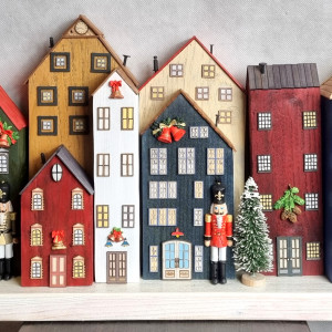 Świąteczne, drewniane domki - świąteczna ozdoba