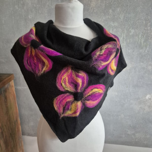 Czarna chusta handmade wełniana