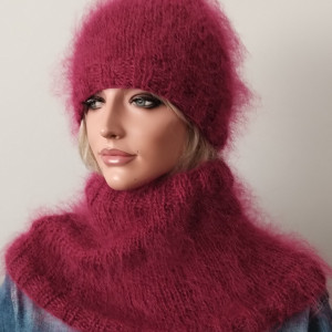 Czapka i komin w bordzie