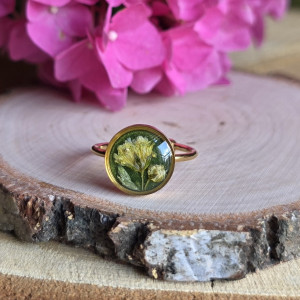 Wieczne kwiaty złoty pierścionek zielona gipsówka