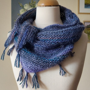 Ręcznie na drutach - szlachetna zamotka - szal z jedwabiem i wełenką merino