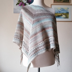 RĘCZNIE NA DRUTACH - Subtelne pastele - miła, lekka chusta z wełną