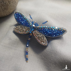 Broszka ważka kobaltowo-szampańska