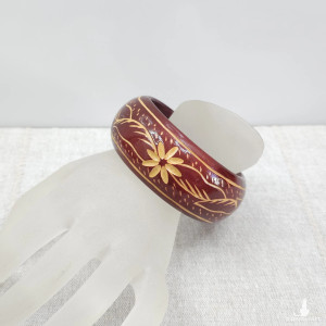 179 Rzeźbiona Bransoletka Vintage – Drewno w Kolorze Mahoniu