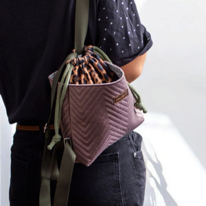 Welurowy pikowany workoplecak mini panterka